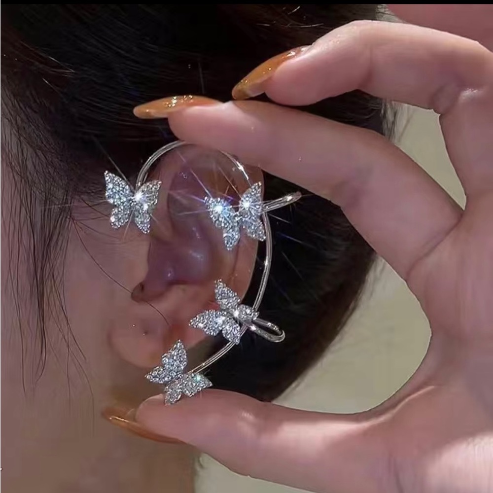 Earring Right Ear